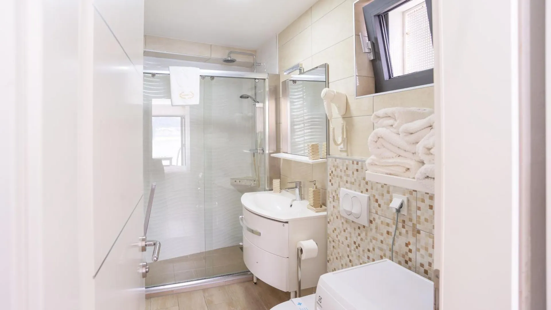 Apartments Palada 1 Baska